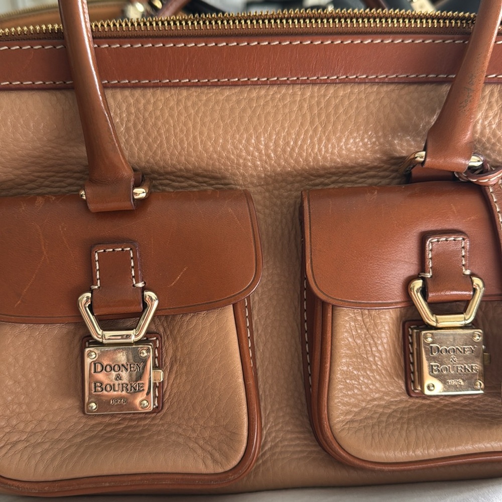 Dooney & Bourke All Weather Leather Bag excellent condition. - Picture 2 of 8